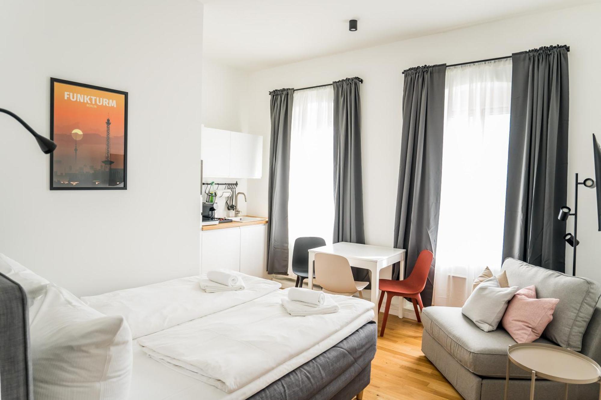 Homaris Apartments Schlueterstrasse Berlin Exterior photo
